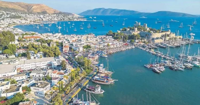 bodrum gündüze deniz kum güneş peki akşamları?